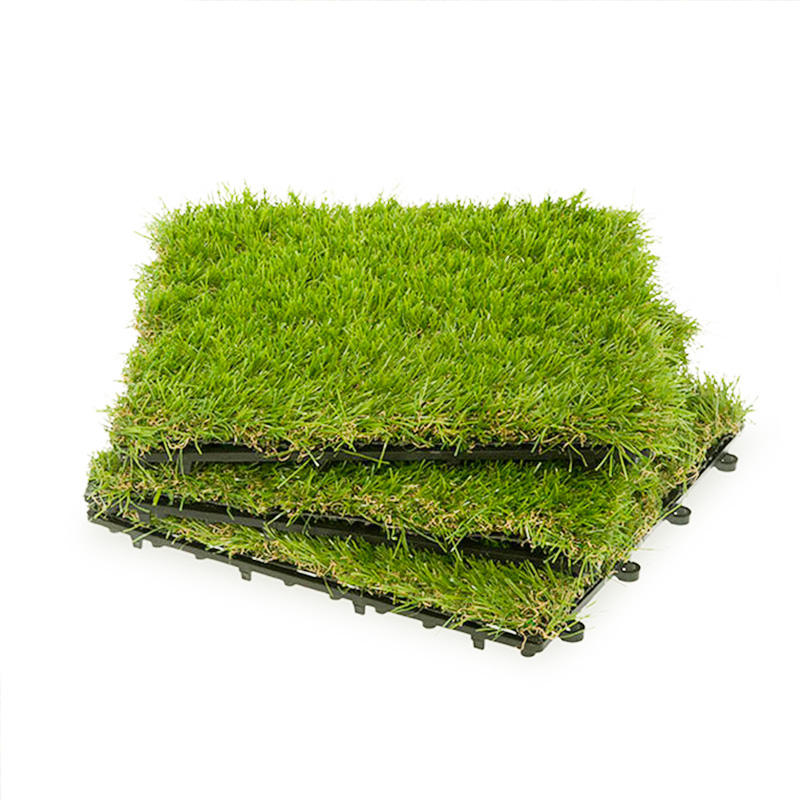 人工芝デッキタイルはどのように快適で快適な屋外空間を創造するのでしょうか？